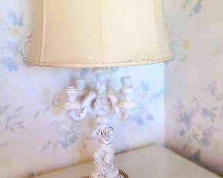 PORCELAIN LAMP