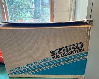 SEVERAL HALLIBURTON CASES - Large and medium sizes