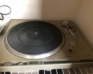 Pioneer Direct Drive Auto-Return PL-200 Turn Table 