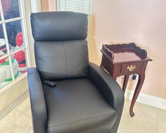 Massage recliner