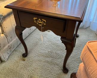 Ethank Allen 1 Drawer Side Table (27"D x 22"W x 22-1/2"H)