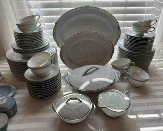 Noritake "Whitehall" Porcelain China (82pc)