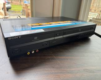 Sony SLV-D380P DVD Player / Video Cassette Recorder