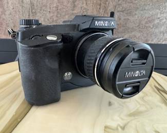 Minolta Dimage 7 Hi 5.0 Mega Pixels Digital Camera