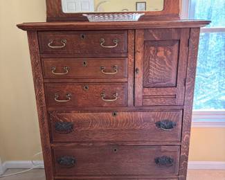 Antique Oak 6 Drawer / 1 Door Chest of Drawers (42"W x 20"D x 70"H)