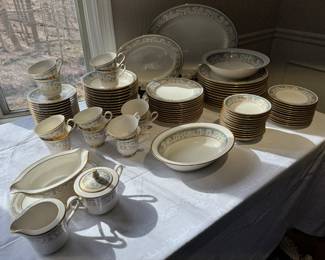 Noritake "Moonlight" Ivory China (82pc)