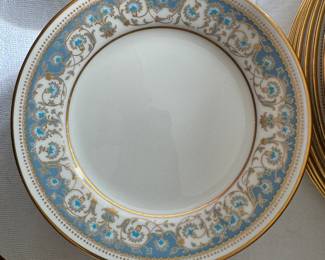 Noritake "Moonlight" Ivory China (82pc)