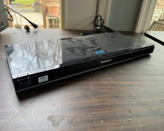 Panasonic DMP-BDT310 Blu-Ray Disc Player