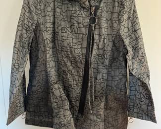Women's IC by Connie K Black & Text Windbreaker Size M