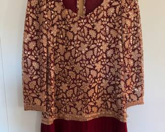 Women's Gold Lace & Long Sleeve w Maroon Drape Dress Size 4