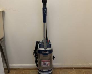 Shark LA301 Navigator Light Upright Bagless Vacuum 