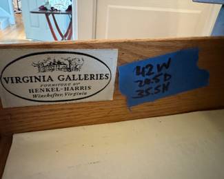 Henkel-Harris 5 Drawer Dresser (42"W x 20-1/2"D x 35-1/2"H)