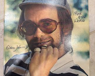 Elton John "Rock of the Westies" / MCA 2163 