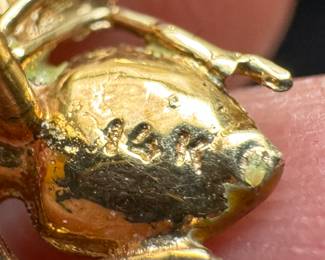 14K Gold Bumble Bee Pin