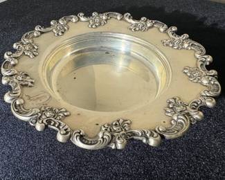 Sterling Silver Floral Bowl / 211 grams