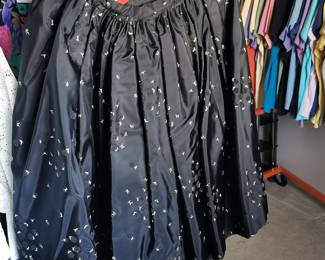 Another amazing home sewn (!) vintage gathered skirt in a black taffeta with tiny black velvet roses with white stems pattern