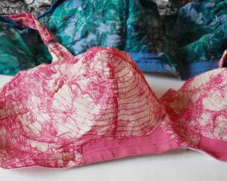 Vintage 1950's/1960's Hollywood Vassarette torpedo bras