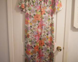Vintage Vanity Fair floral faux wrap bodice nightgown with flutter sleeves, Size Med