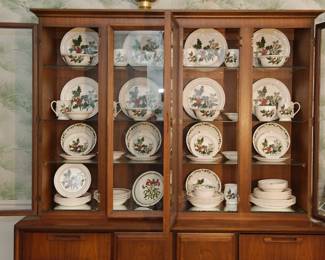 the Holly and the Ivy Portmeirion dinnerware including dinner plates, Bristol mugs, bowls,  and salad plates