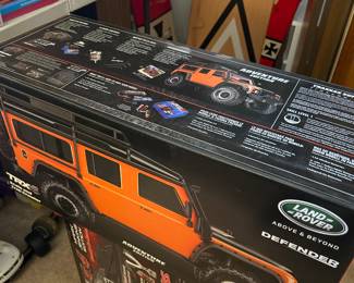 TRAXXAS SCALE & TRAIL DEFENDER CRAWLER, ORANGE, 82056-4-ORNG