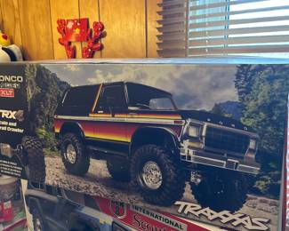 Traxxas TRX-4 Ford Bronco 1/10 Trail and Scale Crawler, Red