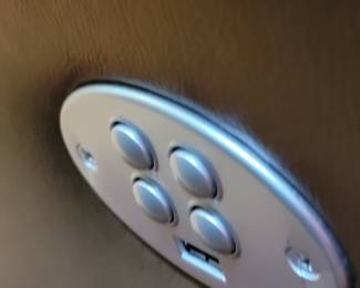 Nice leather ELECTRIC recliner