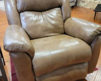Nice leather ELECTRIC recliner