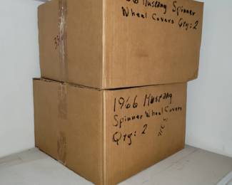 1966 Mustang Spinner wheel covers - 4