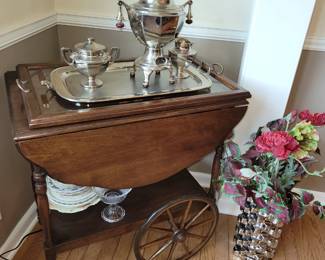 Tea cart