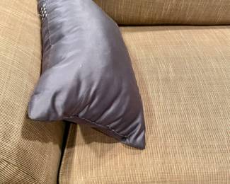 Nice sofa good like new condition