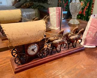 Vintage TV wagon lamp and clock