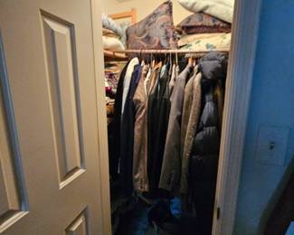 Men's Jackets/Coats Murano & Polo Jeans  - Large and Medium .  Pants and Shorts 34X32, 36X32.  Shirts and Sweaters Large and Medium. Shoes 9 1/2 and 10. 