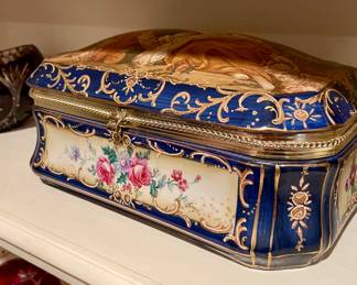 Sevres style box