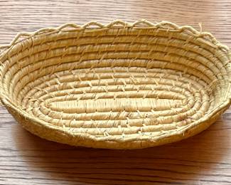 WOVEN BASKET