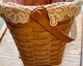 VINTAGE LONGABERGER LARGE BASKET W/LINER