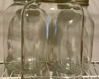 GALLON JARS W/LIDS