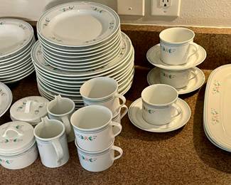 Vintage “Fairwinds - Soho Expressions” 46-pcs China