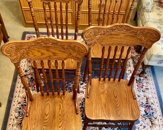 VINTAGE/ANTIQUE OAK CHAIRS (4)