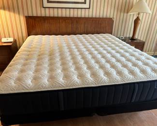 2022 sterns & foster king mattress set 