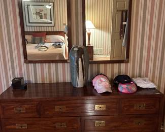 Henredon double dresser with 2 mirrors 