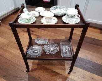 TEACART, CUPS & SAUCERS & CRYSTAL BOWLS