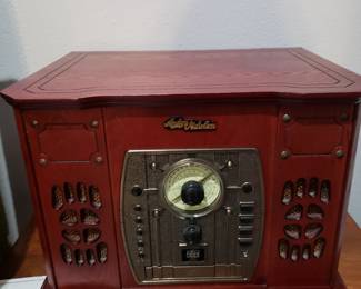 RECORD PLAYER & RADIO