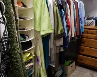 CLOTHES & CLOSET ITEMS