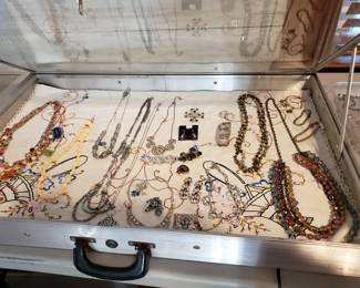 VINTAGE COSTUME JEWELRY