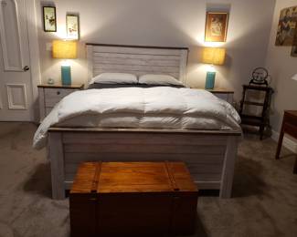BEDBROOM SUITE, MATTRESS & LUXURY MATTRESS, PAIR OF NIGHT STANDS & DRESSER