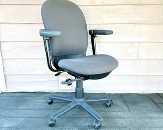 STEELCASE INC ADJUSTABLE DESK CHAIR - GRAY - OFFICE FURNITURE