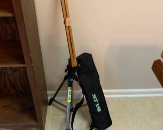 #114	Slik Portable Easel with Carrying Bag	 $30.00 
