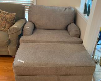 #33	Oversize Chair and a Half with Ottoman 46"	 $100.00 
