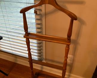 #90	Wood Valet	 $25.00 
