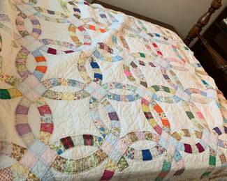 #48	Double Wedding Ring Quilt 72x76	 $65.00 
